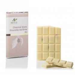 Tablette de chocolat blanc et amandes entières